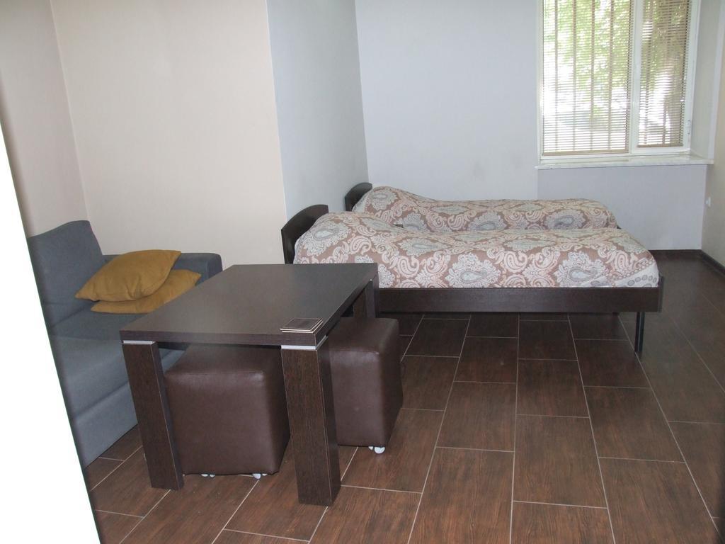 יירבאן Apartment Paronyan 22 מראה חיצוני תמונה