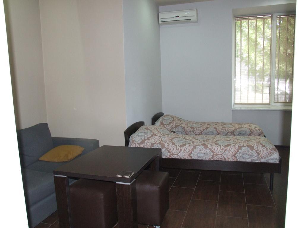 יירבאן Apartment Paronyan 22 מראה חיצוני תמונה